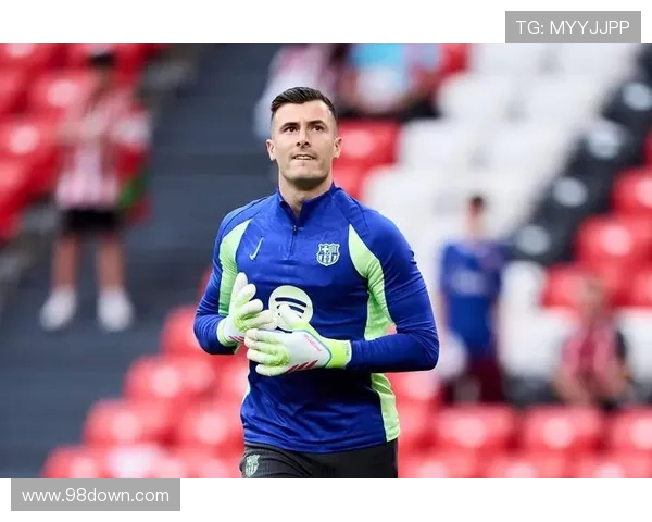 罗马诺：巴萨正在内部讨论，是签新门将还是信任现有阵容